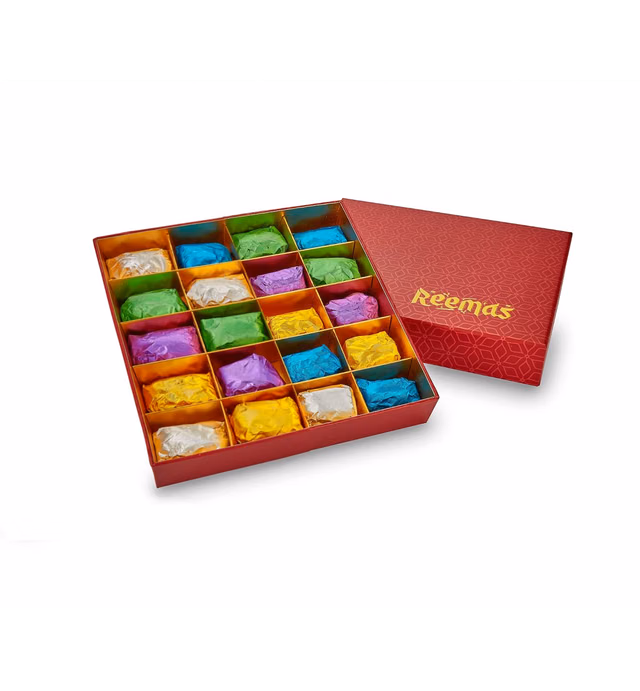 REEMAS GOURMET Dried Fruit Dates Filled with Nuts (Hazelnut Pistachio Pecan Almond Cashew) 20 Pcs - Healthy Gift Box - No Added Sugar - Superfood Vegan Premium Medjool Mabroom