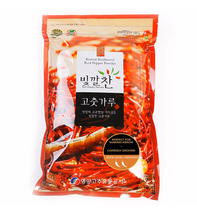 Korean Origin Red Pepper Powder Chili Flakes From The Famous Award Winning Region of Yeong Yang Korea Gochugaru (고추가루) - Medium Spice - Coarsely Ground - Ideal for Making Kimchi - 2.2 lbs