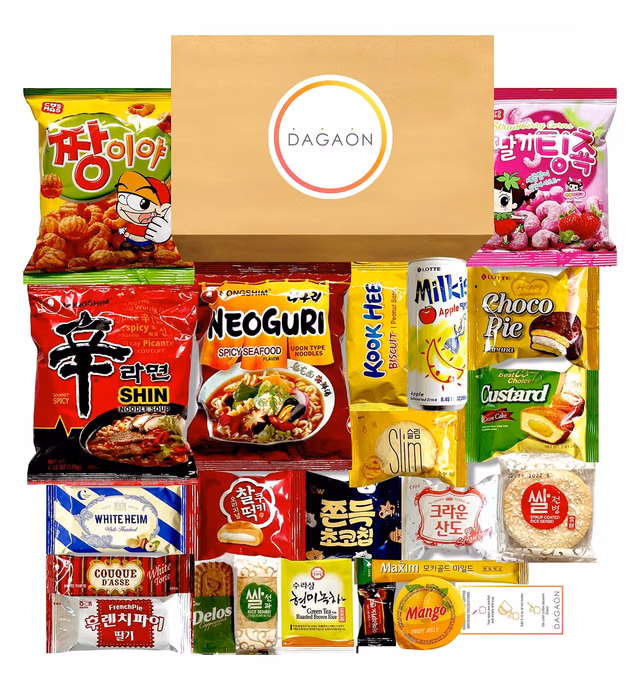 Dagaon Delightful Korean Snack Box 22 Count – Tasty Korean Snacks and Foods Including Chips, Biscuits, Cookies, Pies, Candies, Drinks, Ramen Noodles. Assortment of Korean snacks and foods for everyone.