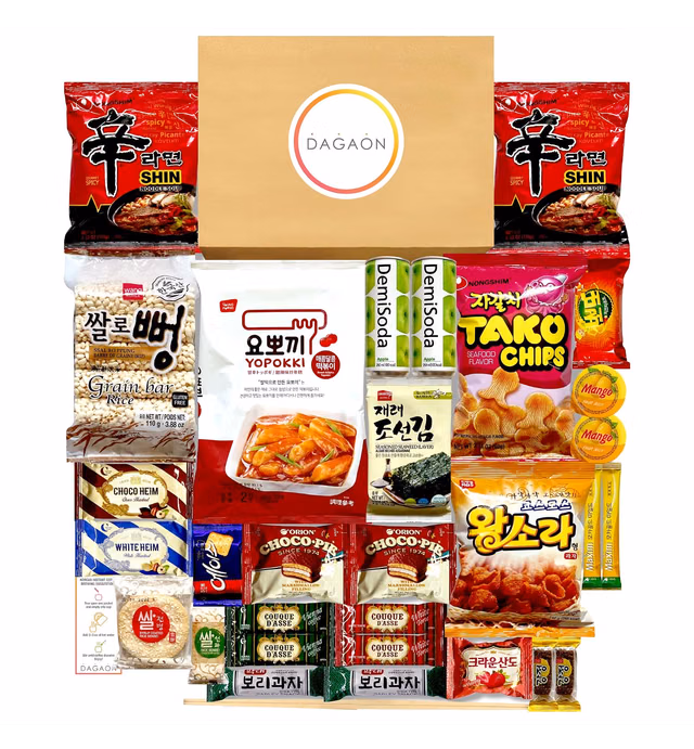 Dagaon Double Double Korean Snack Box 30 Count - Korean Foods and Snacks to share with friends and love ones - Ramen Noodles, Chips, Pies, Cookies, Biscuits, Candies, Drinks. Selection of Korean Snacks and Foods for any occasions or as gift ideas.