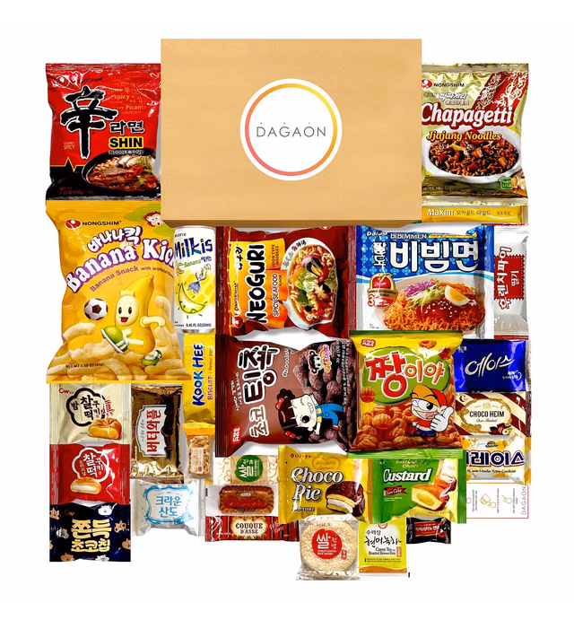 DAGAON Premium Korean Snack Box 28 Count – Scrumptious Korean Snacks and Foods Including Chips, Biscuits, Cookies, Pies, Candies, Drinks, Ramen Noodles. Variety Korean snacks for any occasions, gifts and everyone.