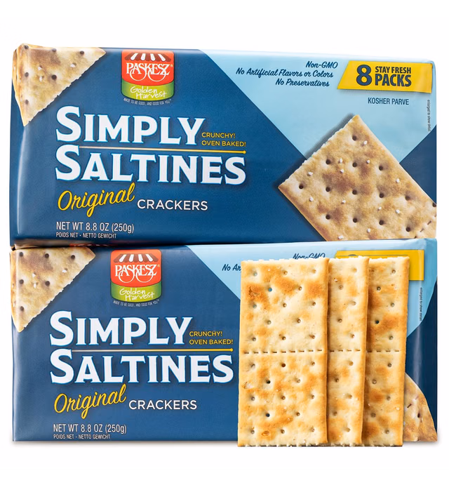 Paskesz Simply Saltines Crackers - Original Saltine Crackers - Light and Crispy Oven-Baked Soup Crackers, Ready to Dip, Non-GMO, 8.8 Ounce - Pack of 2
