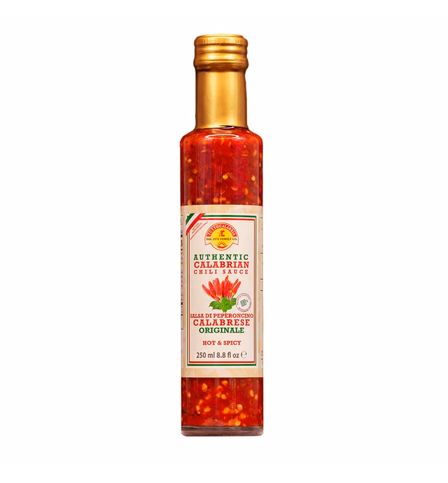 Calabrian Hot Sauce, Made with Calabrian Chili Peppers, Real Ingredients, 250ml (8.8 fl oz), Great on Chicken Wings, Pizza, Pasta, or as a substitute for your favorite condiment, TuttoCalabria
